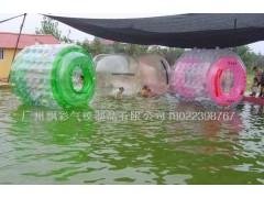 广州充气水上娱乐产品充气滚筒球价格充气水上球厂商