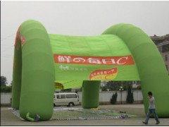 广州充气气球厂家充气气垫玩具充气活动道具充气儿童城堡充气水池
