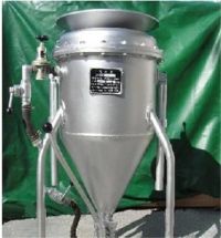 裝藥器11