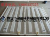 供應(yīng)高鐵防護(hù)欄模具量大從優(yōu) 水泥防護(hù)柵欄模具