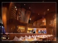 西餐厅型材隔墙装饰 木纹铝方通吊顶天花U型铝方通扭曲型材方通