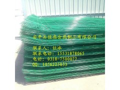 圈地养殖隔离用围栏道路常用绿色铁丝网生产厂家