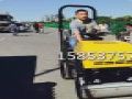 酒泉市全液壓震動(dòng)壓路機(jī)小型瀝青壓實(shí)機(jī)溝槽震動(dòng)軋道機(jī)