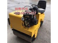 性能可靠的座駕式壓路機(jī)震動壓地機(jī)轉(zhuǎn)向方便