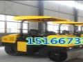 驅(qū)動性能強(qiáng)的座駕式三噸壓路機(jī)小型振動碾圖片