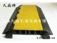 橡膠電纜過(guò)橋板_五槽橡膠電纜過(guò)橋板_車間地面橡膠電纜過(guò)橋板