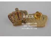 生產(chǎn)金屬鏤空徽章，皇冠水鉆襟章，仿琺瑯胸章訂做